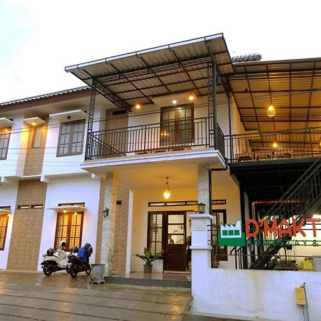 Oyo 350 D' Maktab Homestay Syariah Маланг Экстерьер фото