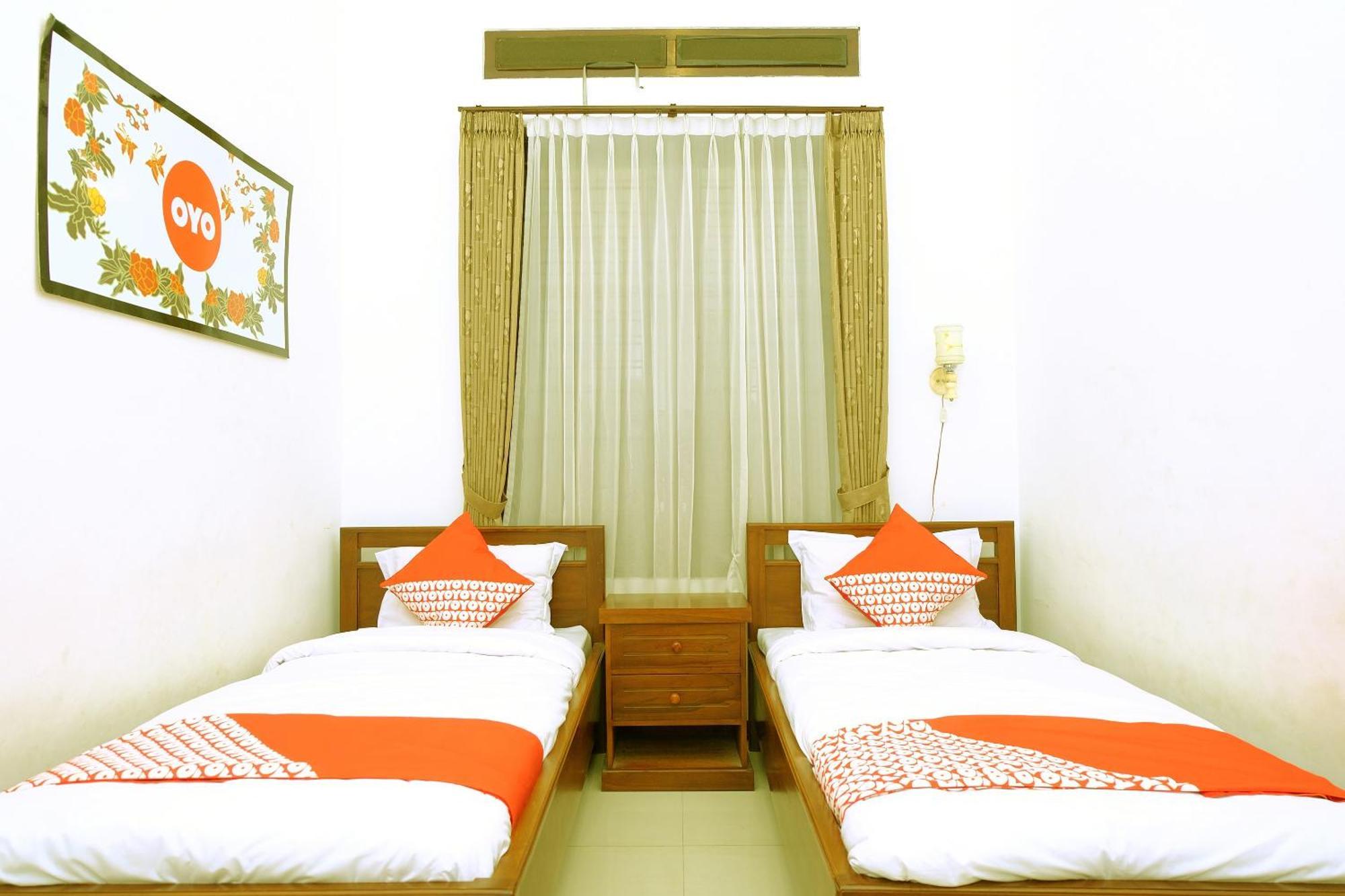 Oyo 350 D' Maktab Homestay Syariah Маланг Экстерьер фото