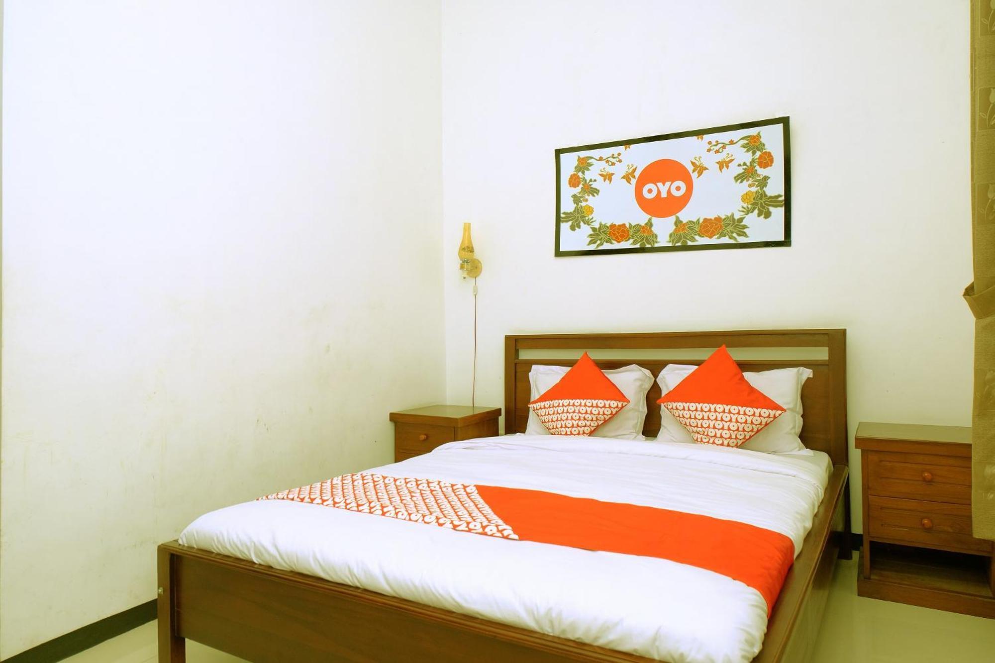 Oyo 350 D' Maktab Homestay Syariah Маланг Экстерьер фото