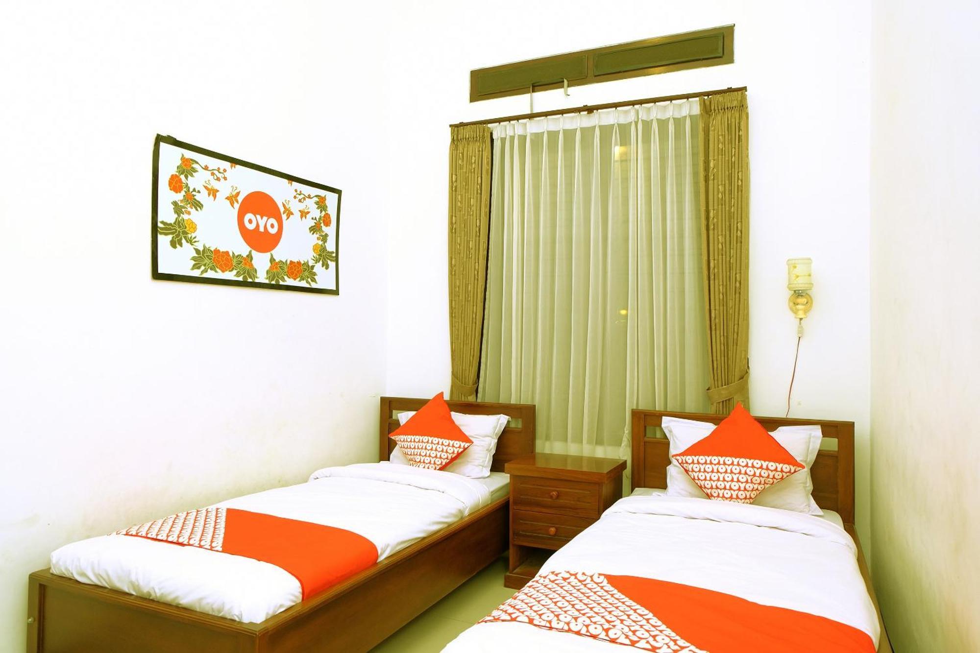 Oyo 350 D' Maktab Homestay Syariah Маланг Экстерьер фото