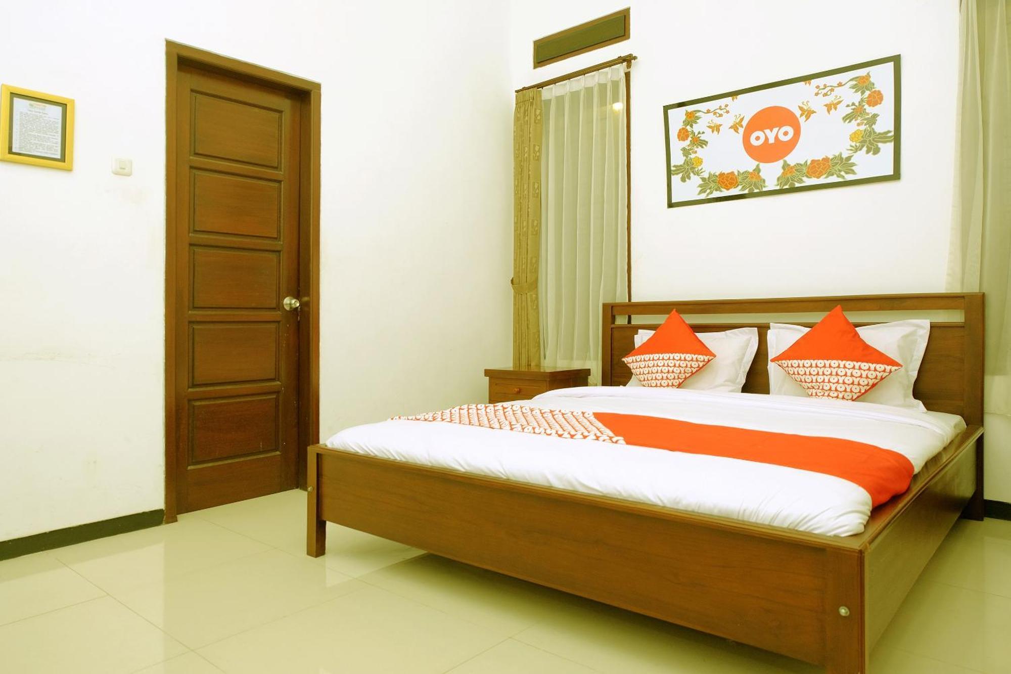 Oyo 350 D' Maktab Homestay Syariah Маланг Экстерьер фото